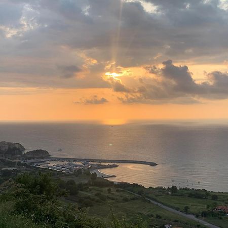 Terrazzo A9 Daire Parghelia Dış mekan fotoğraf